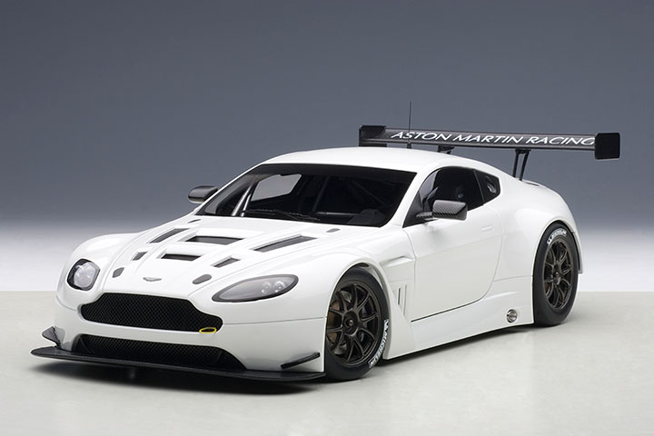 Aston martin 1 18 d'occasion - Collection