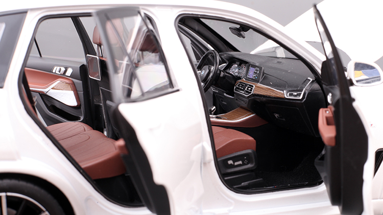 BMW X5 118 Norev (9)