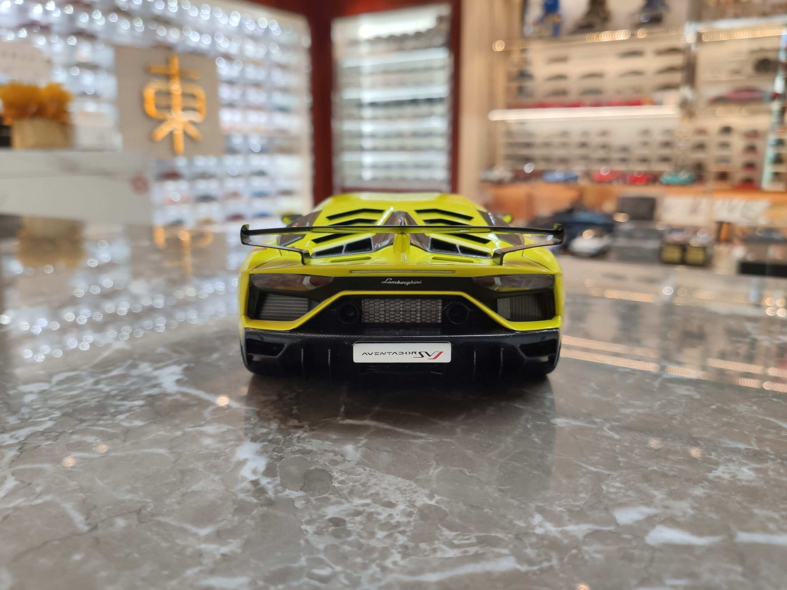 Lamborghini Aventador SVJ 1-18 AUTOart (19)