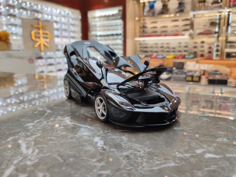 Ferrari Laferrari Rafa 1:18 BBR ( Black ) -
