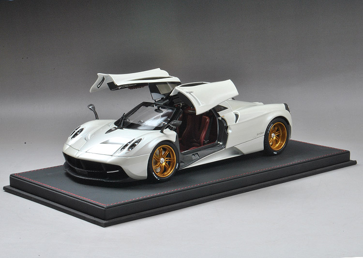 Pagani Huyara GTautos 1-18 (1)