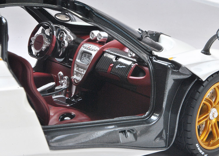 Pagani Huyara GTautos 1-18 (4)