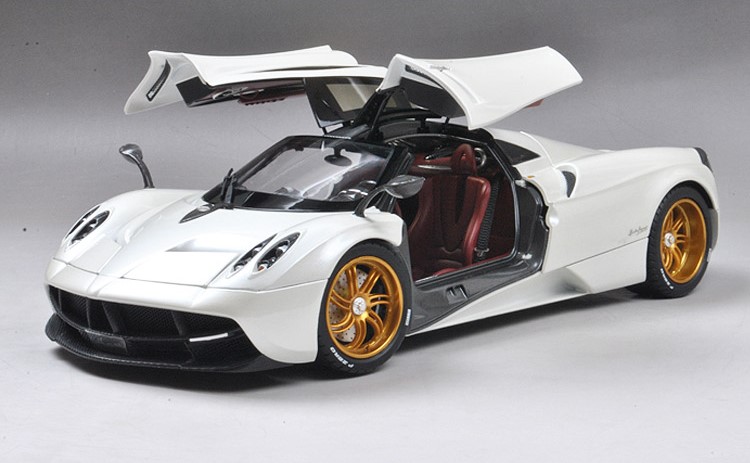 Pagani Huyara GTautos 1-18 (5)