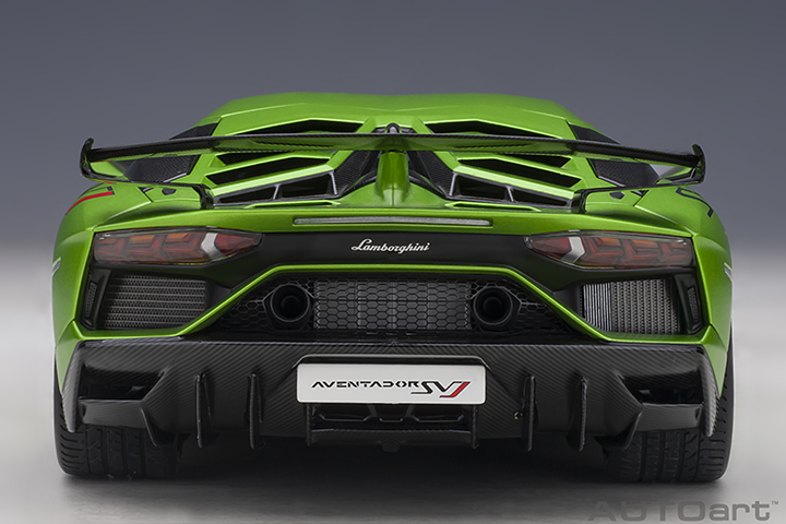 Lamborghini Aventador SVJ 1-18 AUTOart (6)
