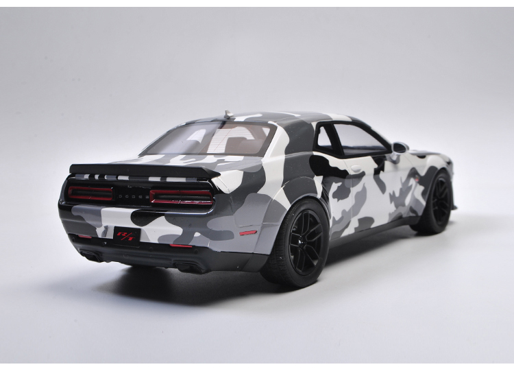 Dodge Challenger RT 1-18 GT Spirit (10)