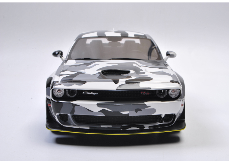 Dodge Challenger RT 1-18 GT Spirit (8)