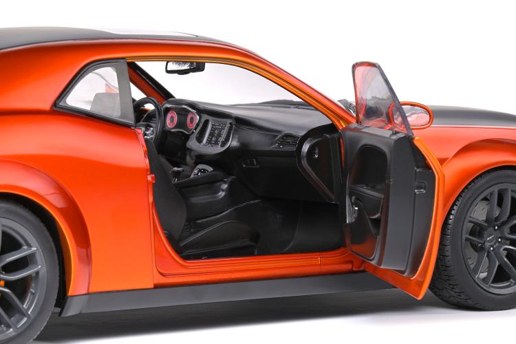 Dodge Hellcat Challenger SRT 1-18 Solido (7)