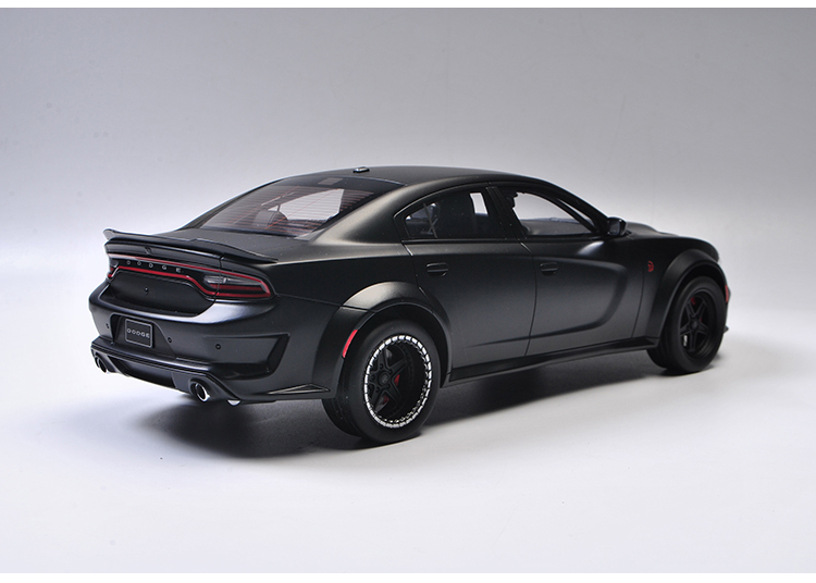 Dodge SRT Hellcat Charger GT Spirit 1-18 (5)