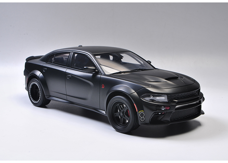 Dodge SRT Hellcat Charger GT Spirit 1-18 (7)