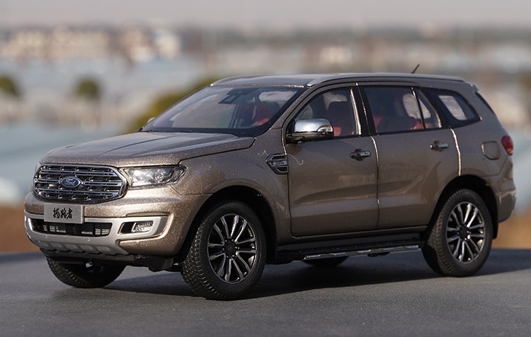 Ford Everest 1-18 Paudi (1)
