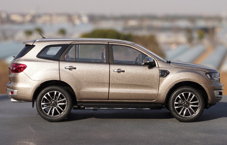 Ford Everest 1-18 Paudi (2)