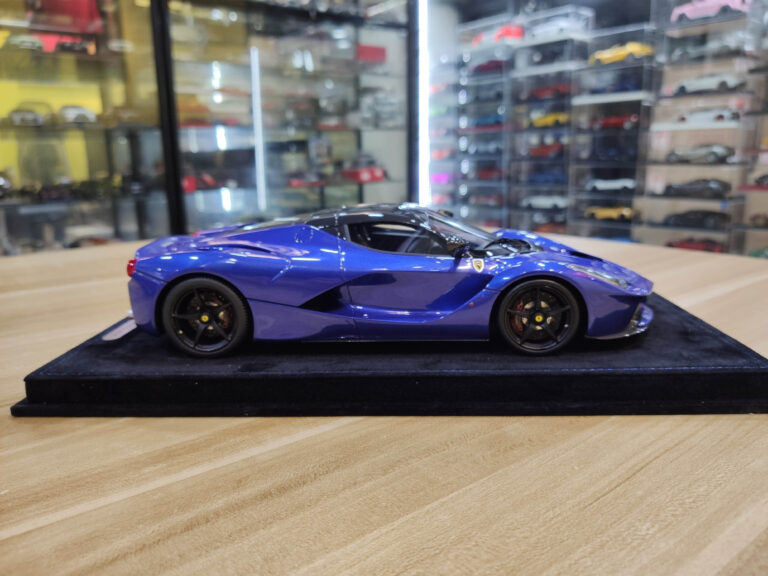 Ferrari Laferrari Rafa 1:18 BBR model ( Blue ) -