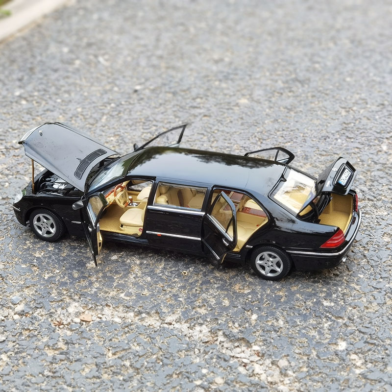Mercedes-Benz S600 W220 Pullman 2000 Sunstar 1:18 ( Black ) -