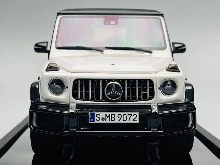 Mercedes-Benz G63 AMG 1-18 MotorHelix (7)