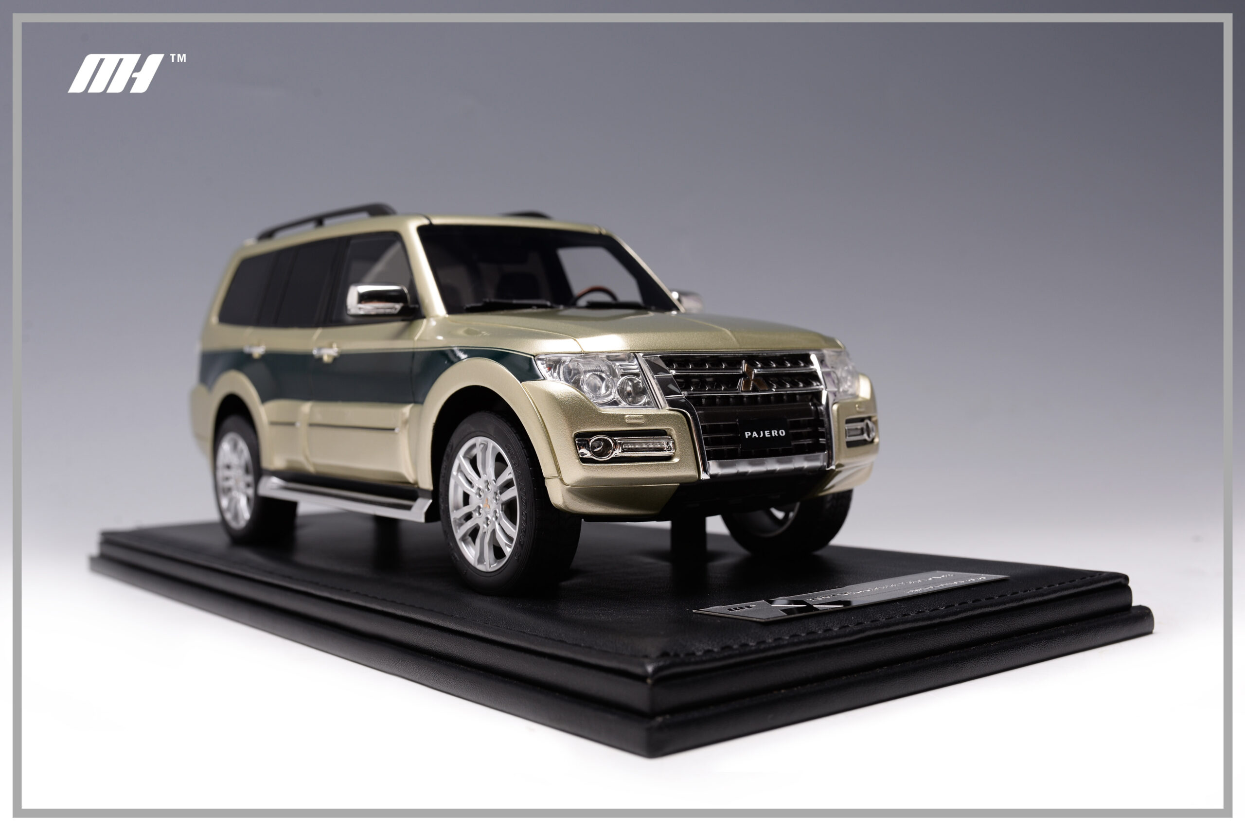Mitsubishi Pajero 1-18 MotorHelix MH V93 (6)