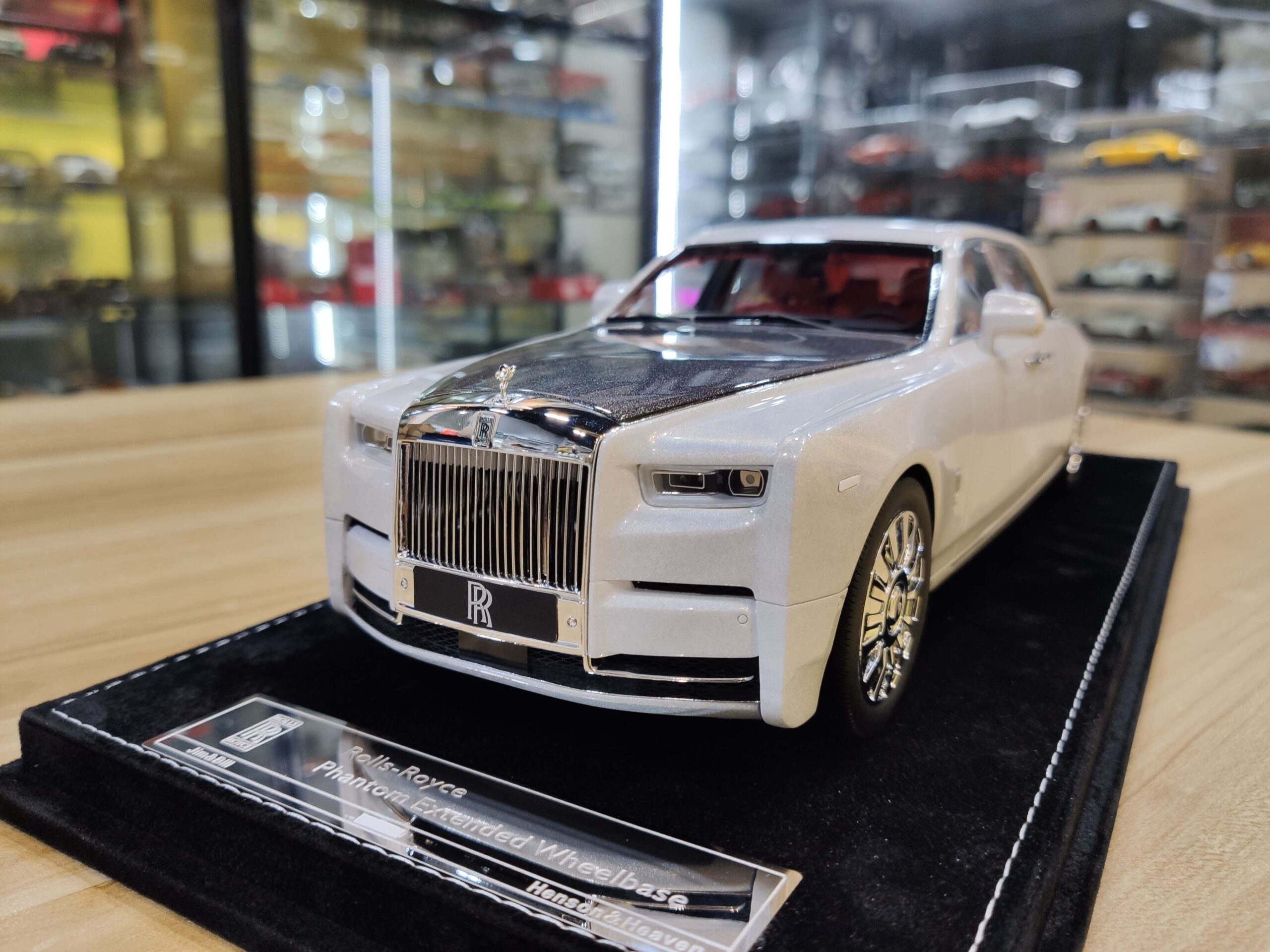 Rolls-Royce Phantom Extended Wheelbase 1-18 HH Model (17)