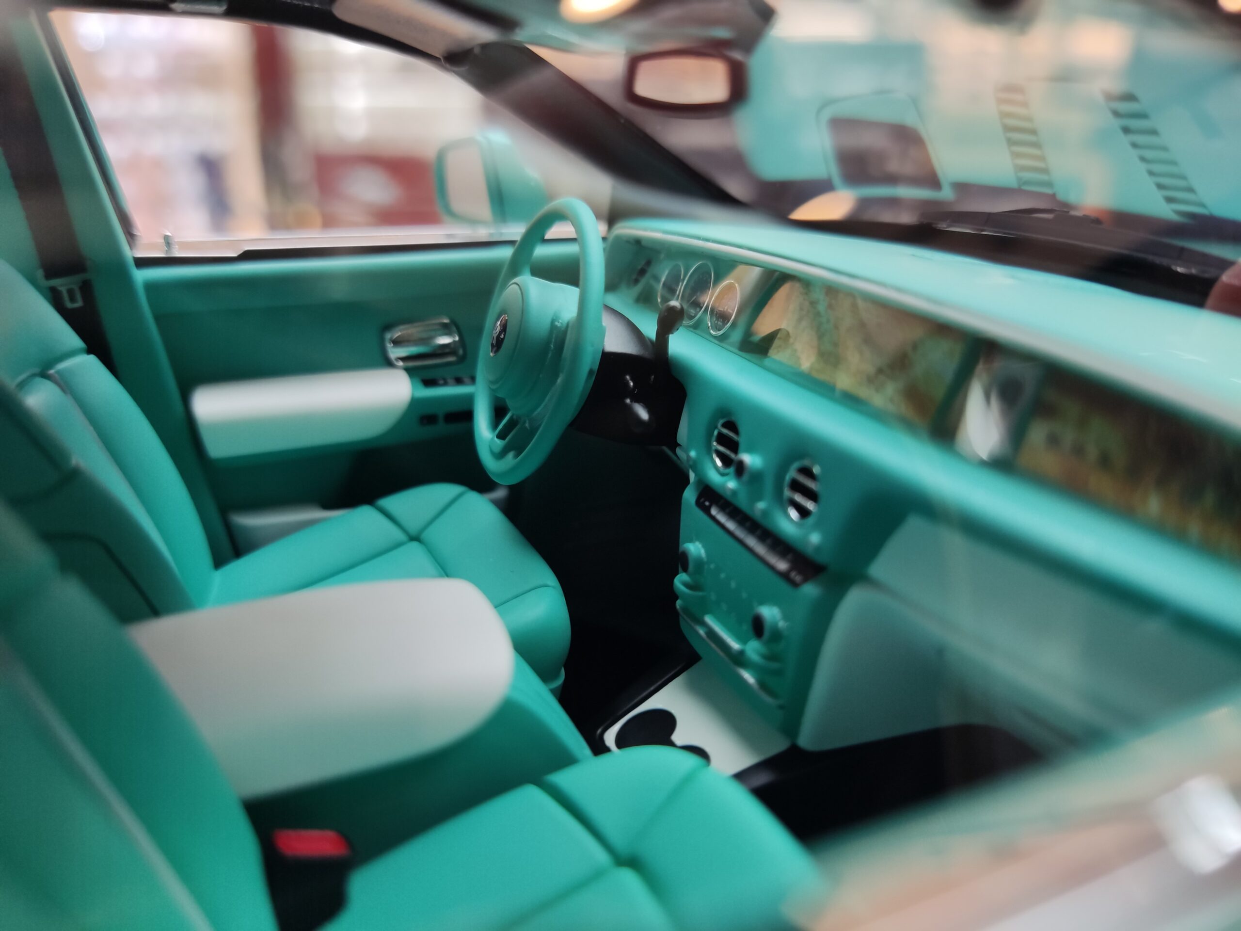 Rolls-Royce Phantom Extended Wheelbase thế hệ thứ VIII 1-18 HH Model (13)