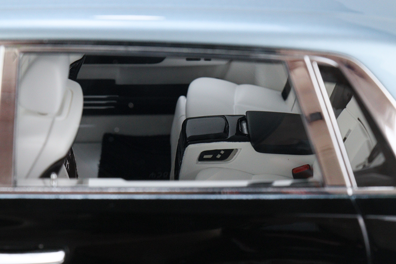 Rolls-Royce Phantom Extended Wheelbase thế hệ thứ VIII 1-18 HH Model (4)