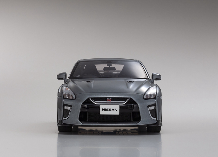 Nissan GTR R35 2020 Kyosho 1-18 (5)