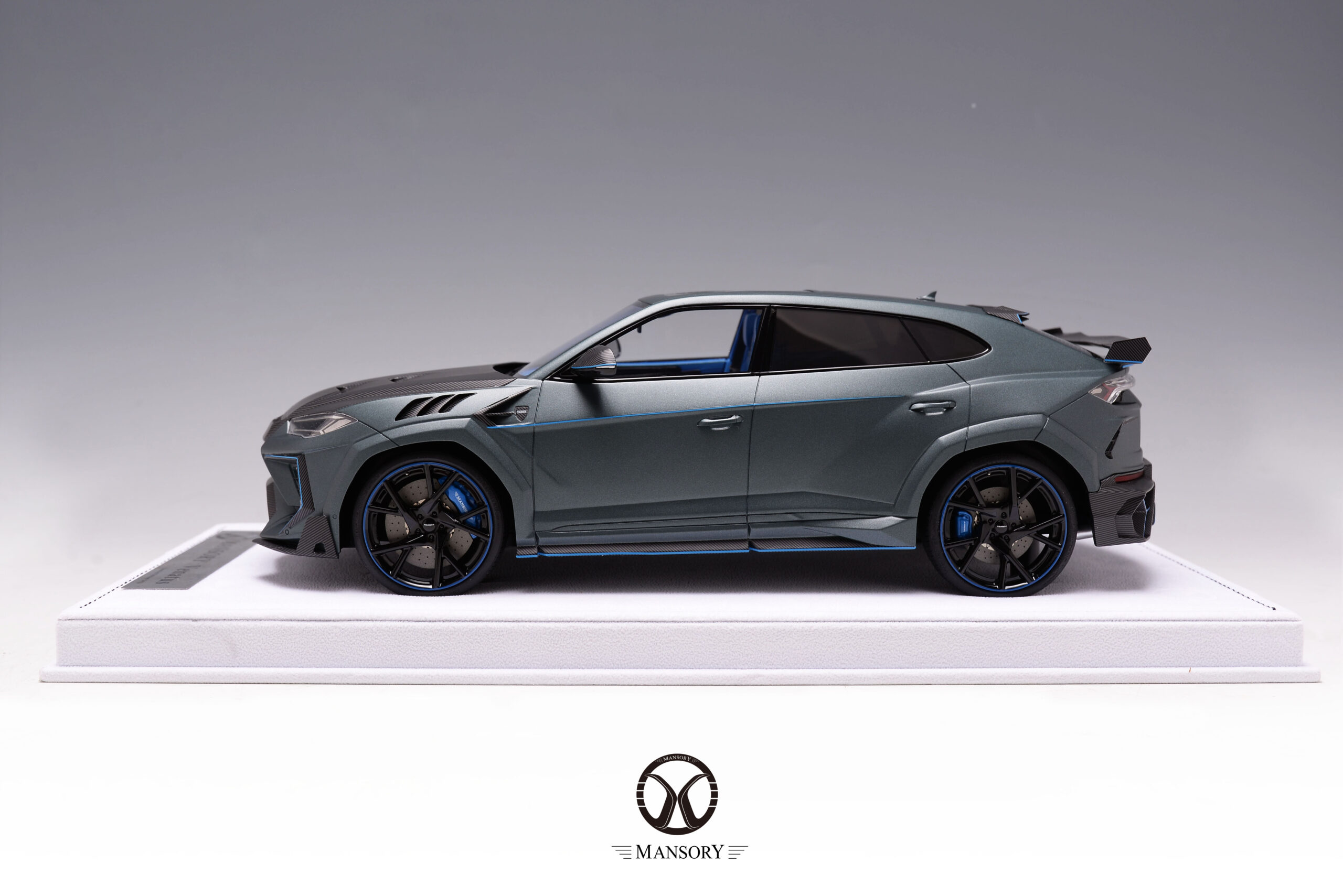 Lamborghini Urus Mansory bản độ Venatus 1:18 -