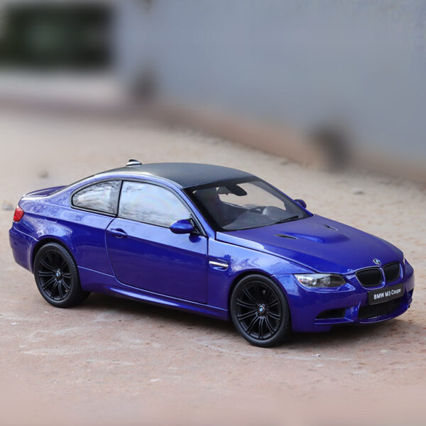 Kyosho 1/18 BMW M6 Convertible - Collection